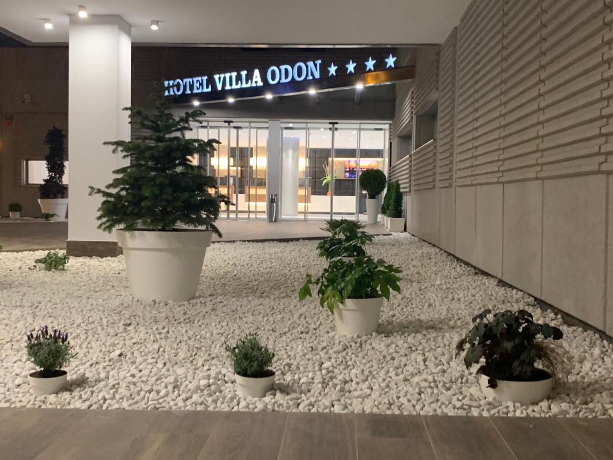 Hotel Villa Odon Villaviciosa de Odón المظهر الخارجي الصورة